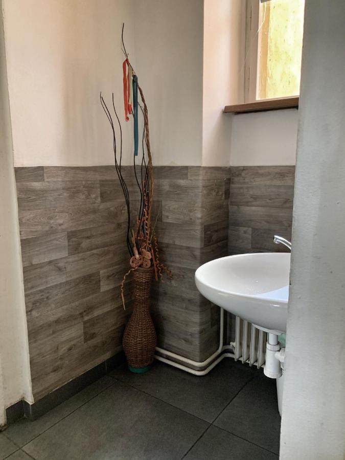 Fontana Hostel *