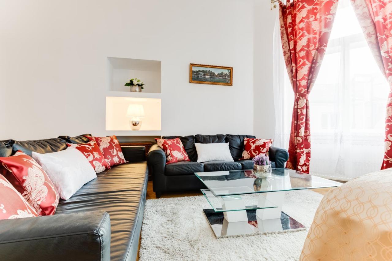 Old Town Square Royal Apartment Prague