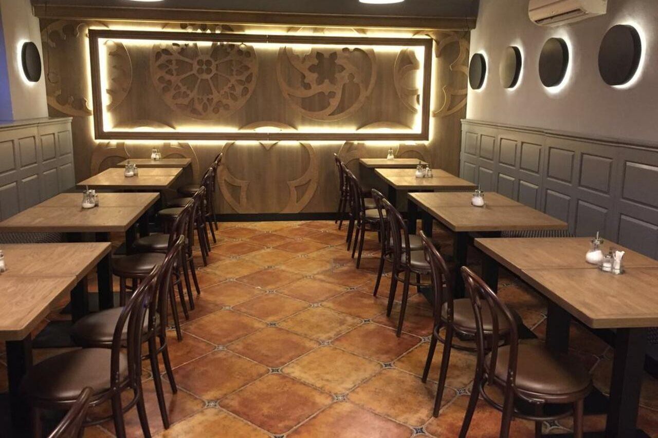 King Charles Boutique Otel