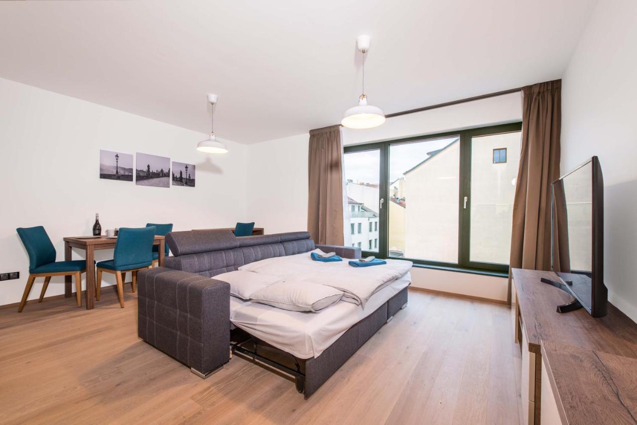 Quiet & New Near Center With Garage * Prag