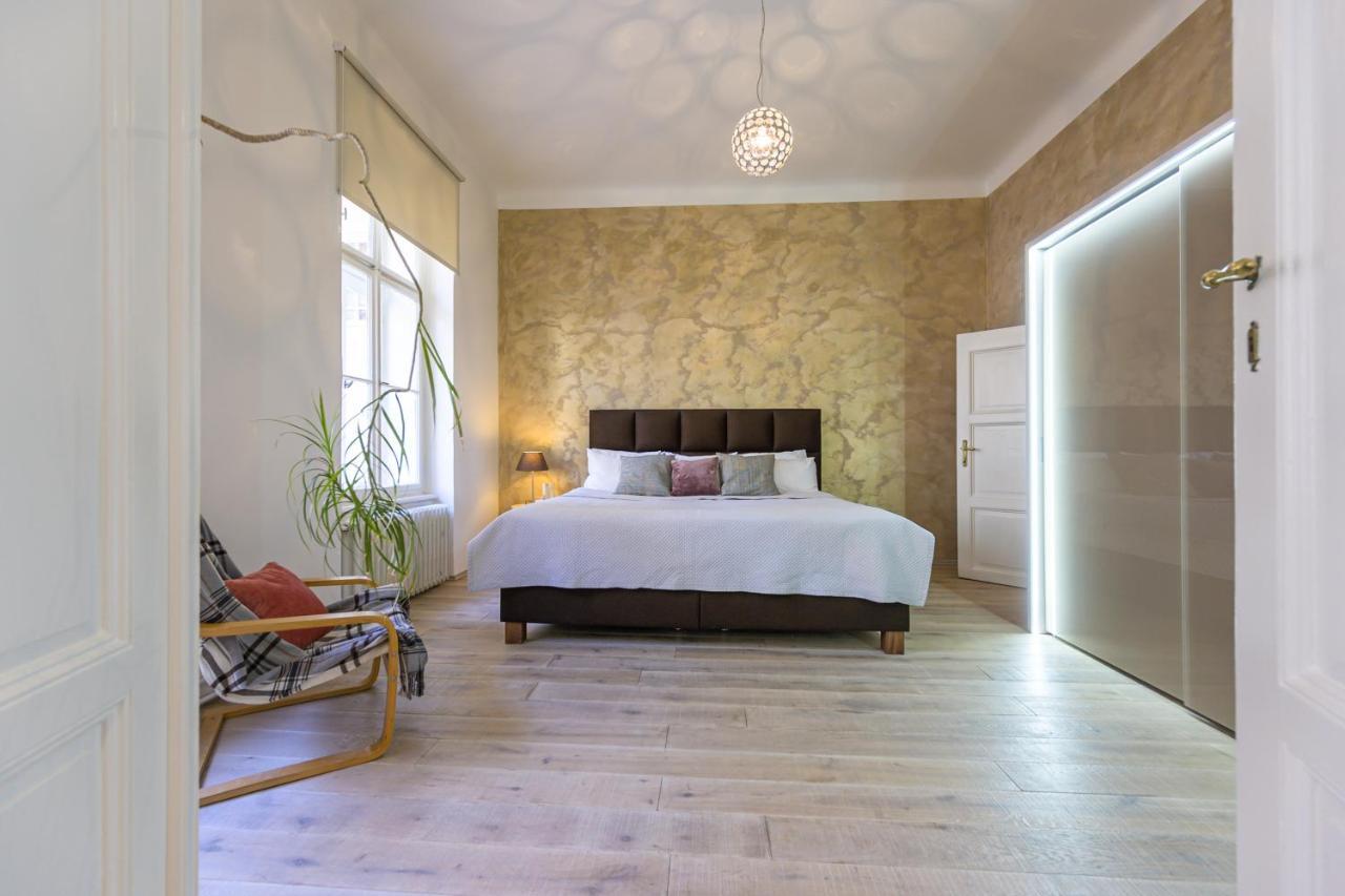 Wishlist Residences - Karlin Free Parking Daire