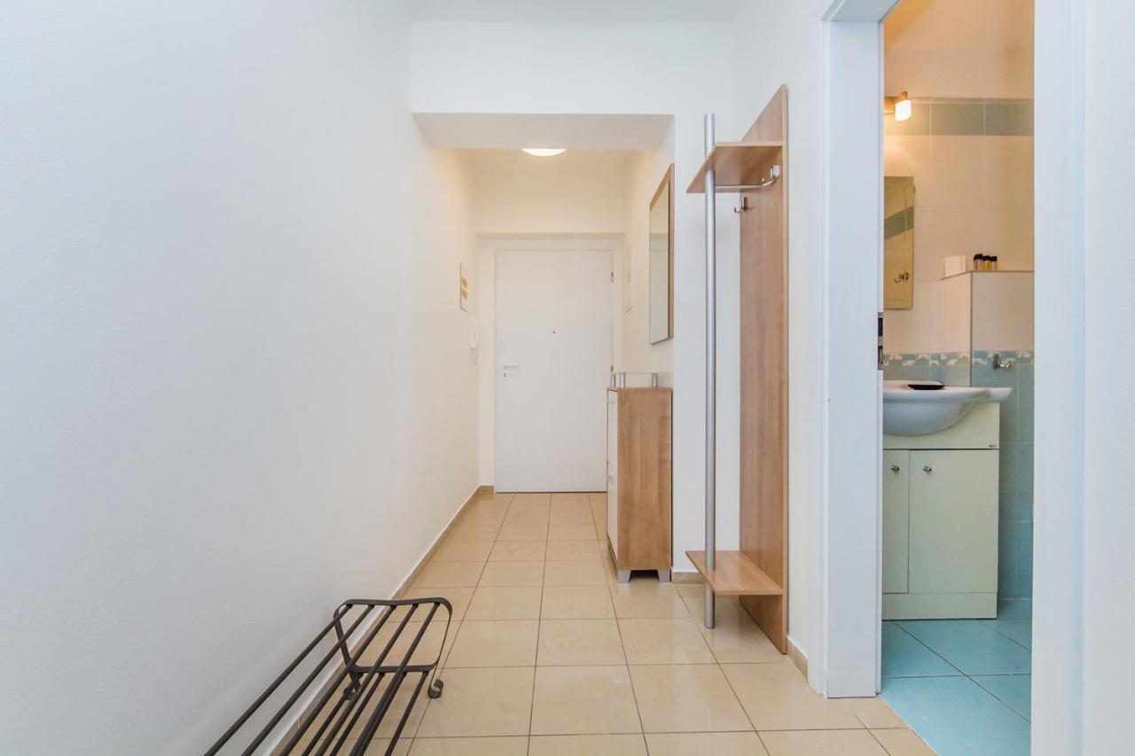 Apartment Heleny Malirove