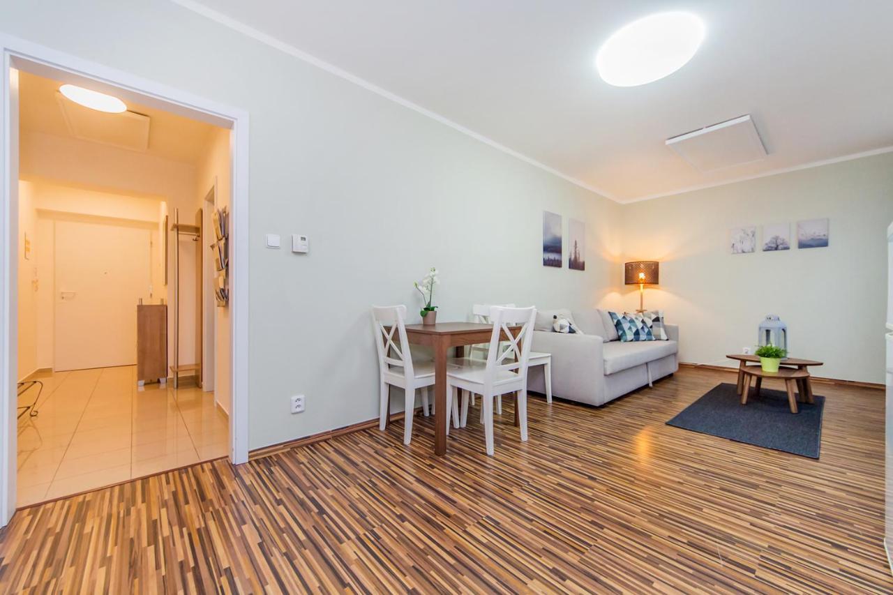 Apartment Heleny Malirove *