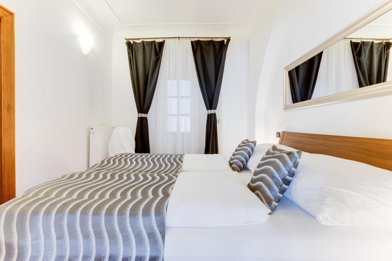 Charles Bridge Royal - Castle District Appartement