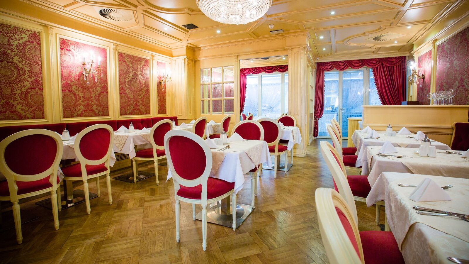 Luxury Family Royal Palace Prague