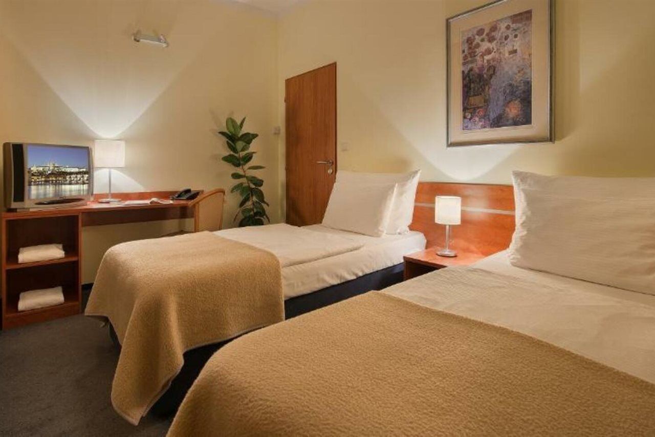 Rezidence Emmy Hotel 4*