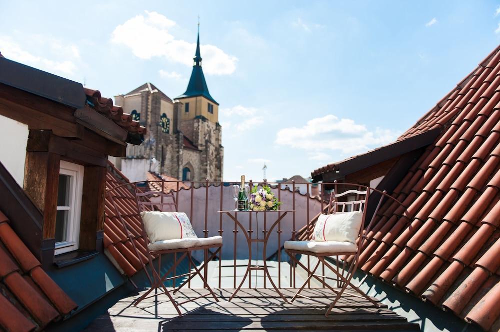 Chateau 9 By Adrez * Praga