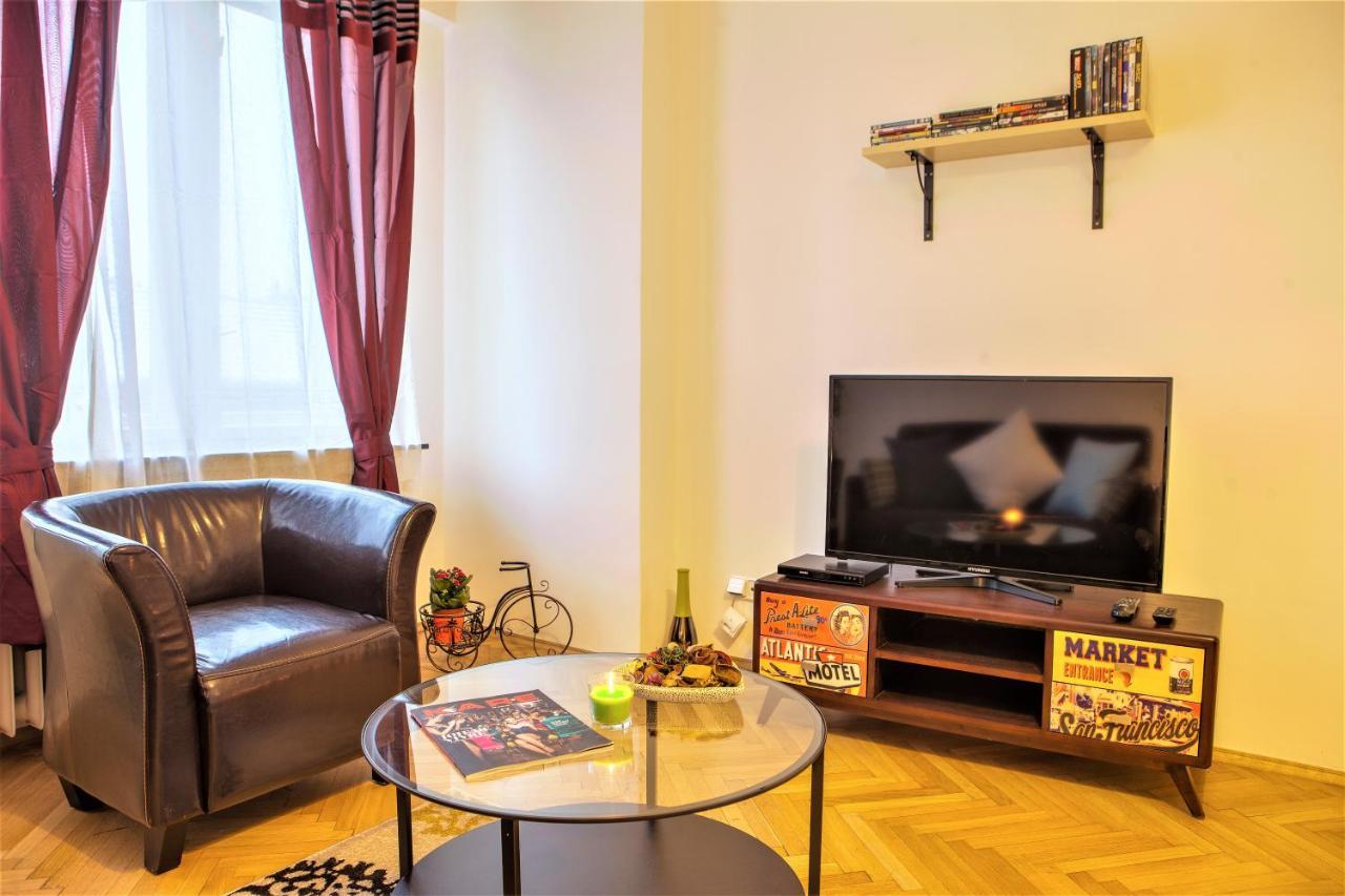 Stepanska 37 Apartment *