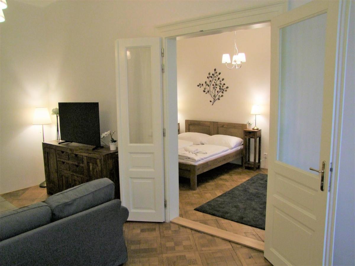 Wenceslas Square By Otsa Appartement