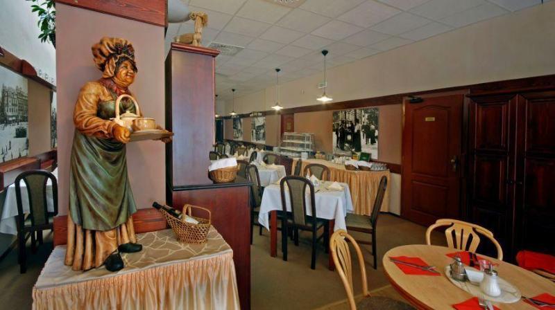 U Stare Pani - At The Old Lady Hotel