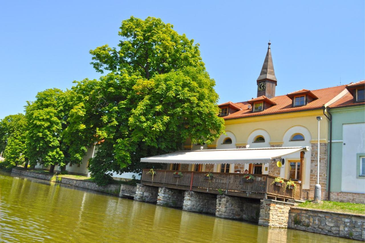 čertousy Hotel Prague