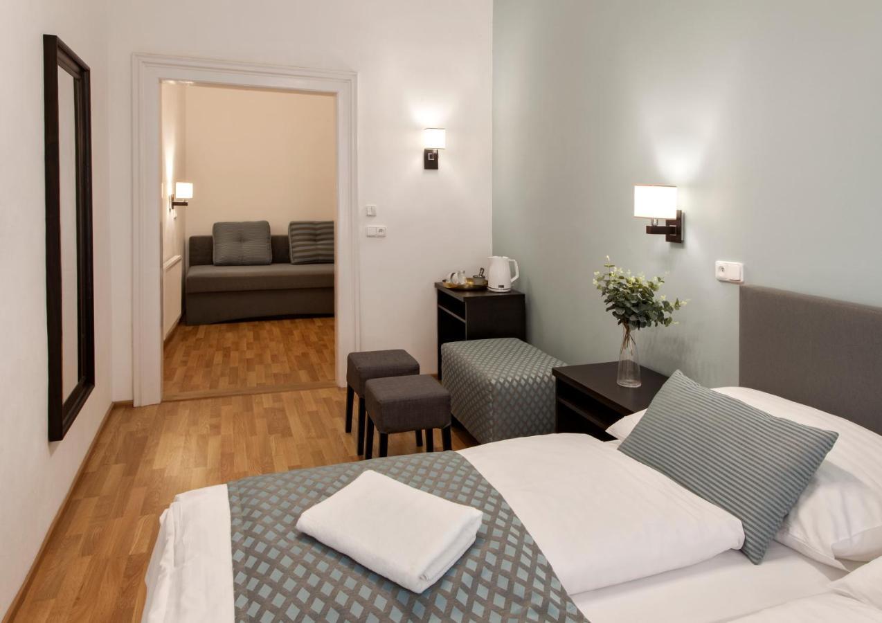 Otel Corto Old Town