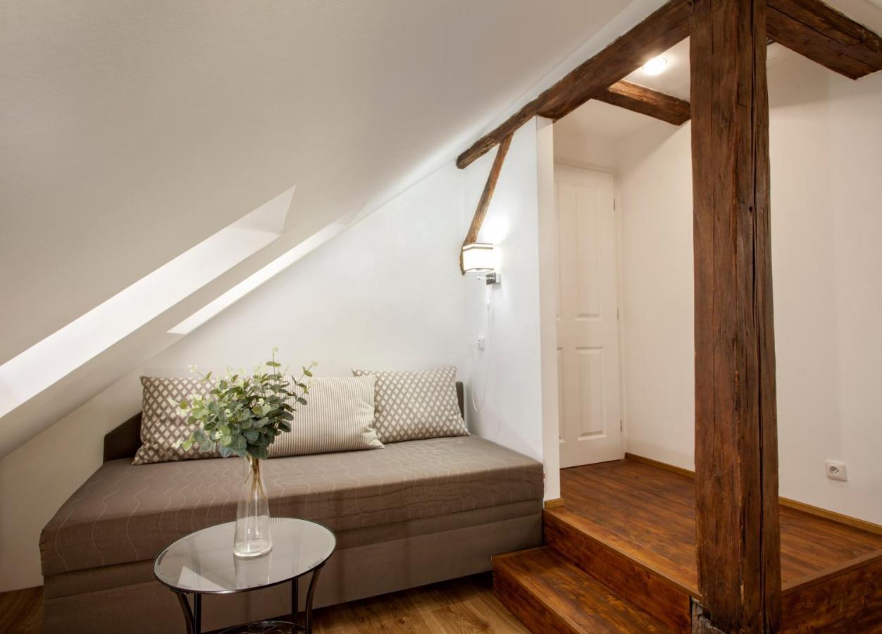 Otel Corto Old Town