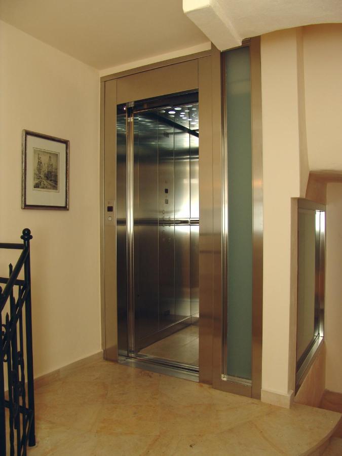 Hotel The Golden Wheel Prague