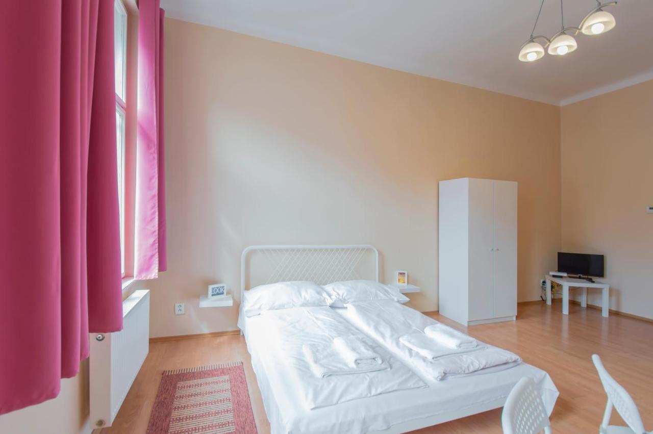 Modern Wenzigova 15 * Prague
