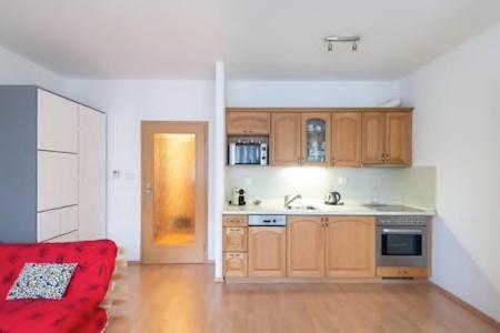 New Studio With Private Parking *