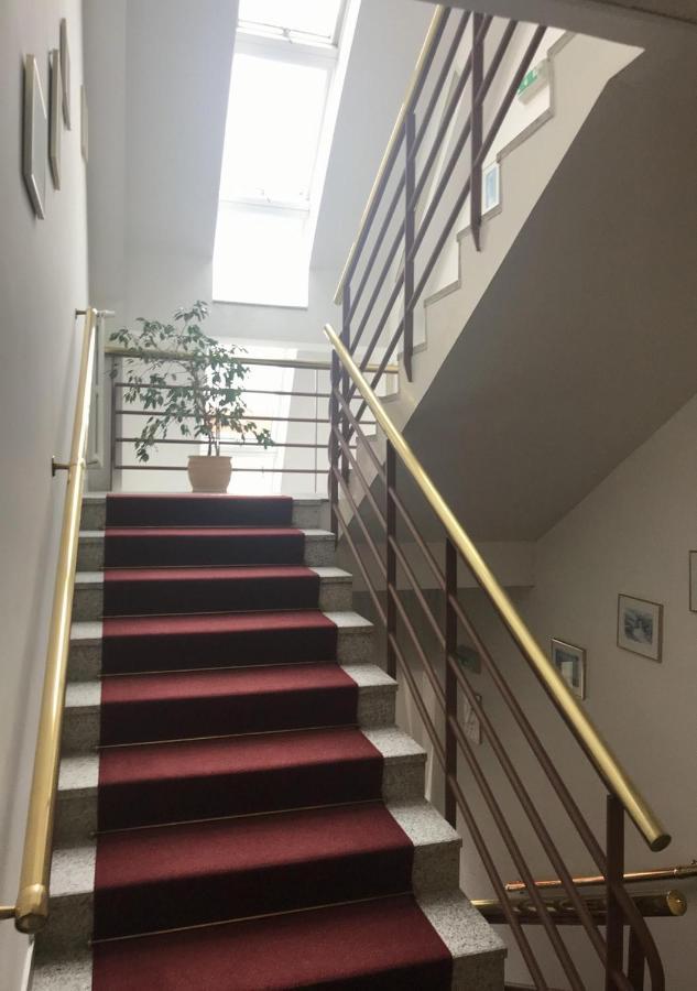 Otar Hotel