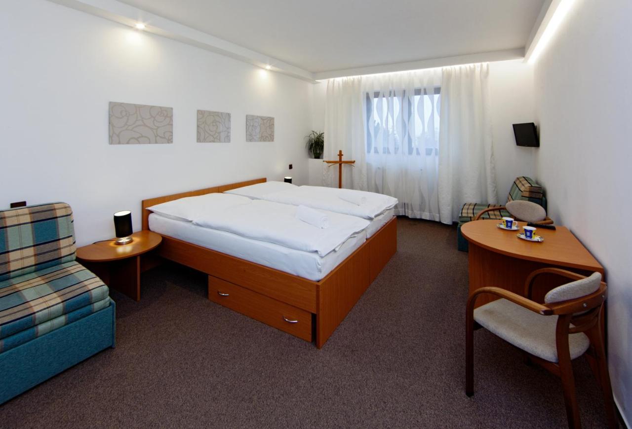 Wolf Hotel 3*