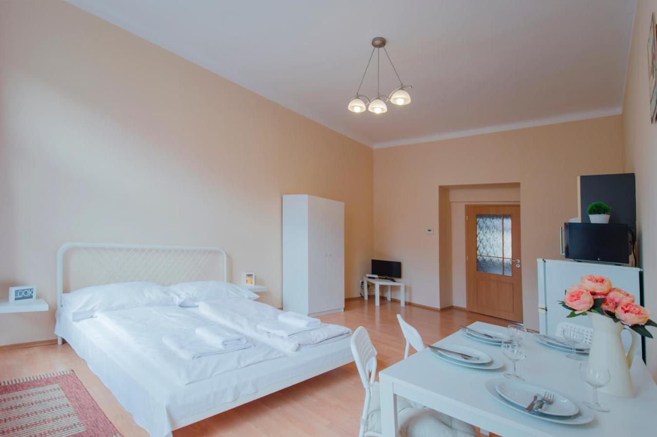 Apartment Modern Wenzigova 15 Prague