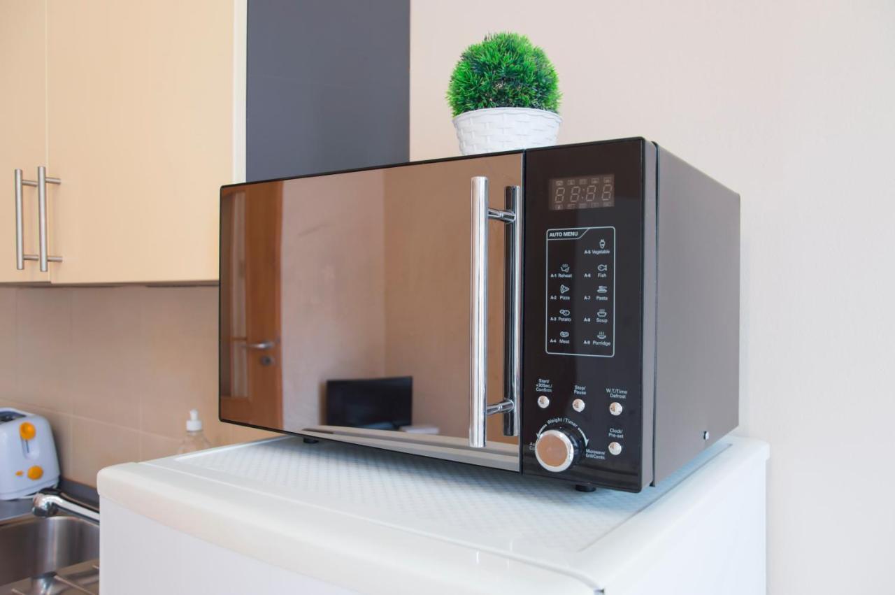 Modern Wenzigova 15 *