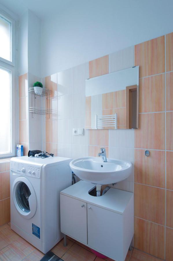 Modern Wenzigova 15 * Prague