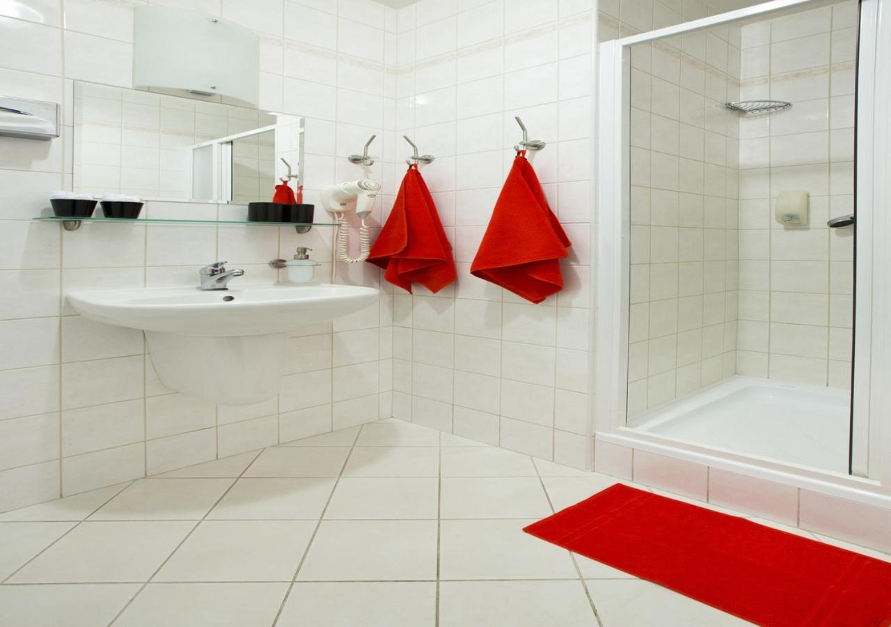 Otar Otel