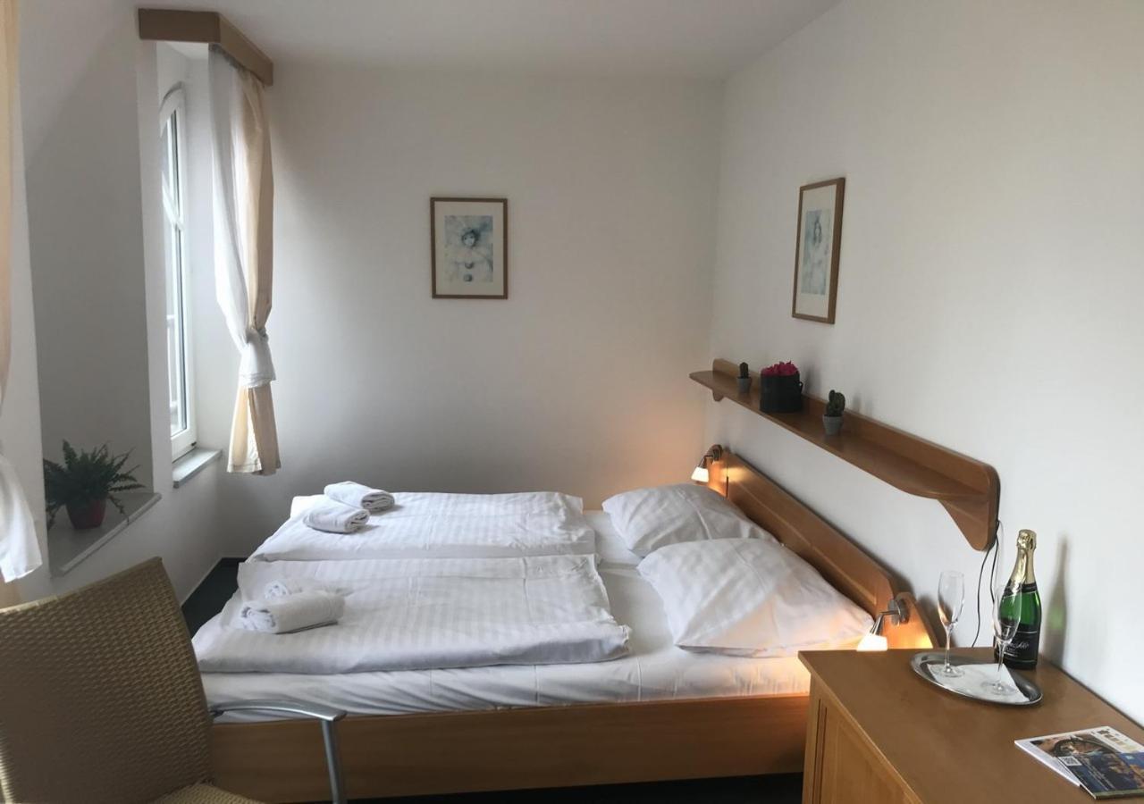 Otar Otel 3*