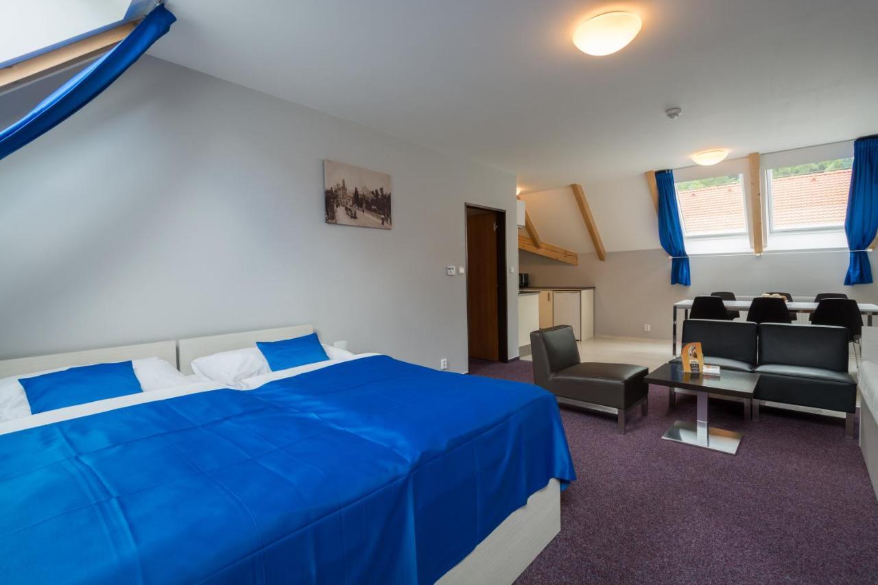 Adeba 3* Prague