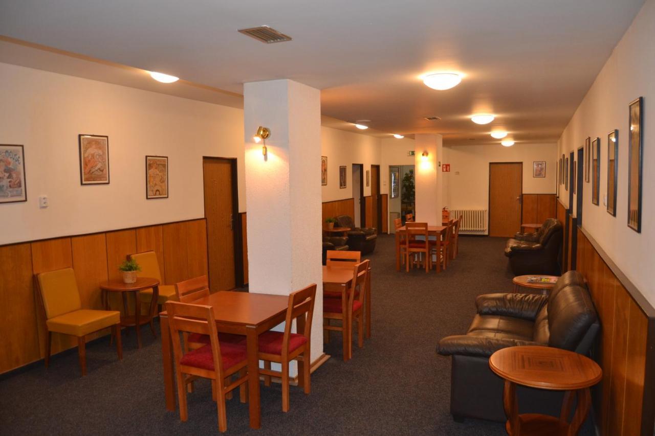 Hotel Bohemians