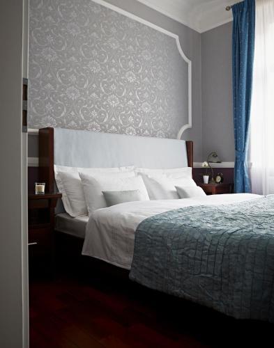 Almandine 4* Praga