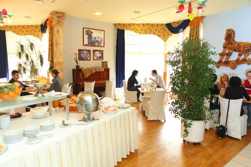 U Divadla - Czech Leading Otel 4*