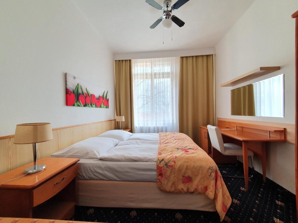 Jana - Domov Mladeze Guest house Prague