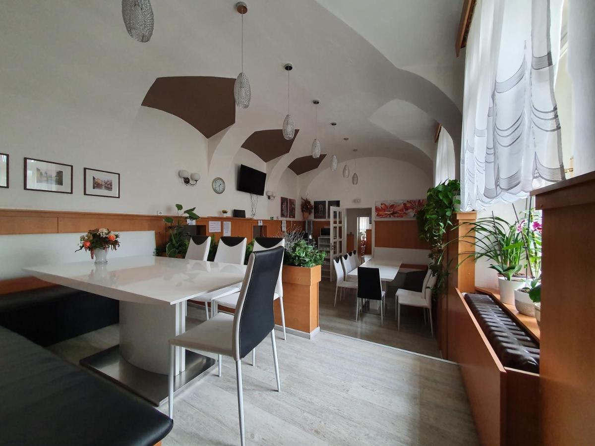Jana - Domov Mladeze Guest house Prague