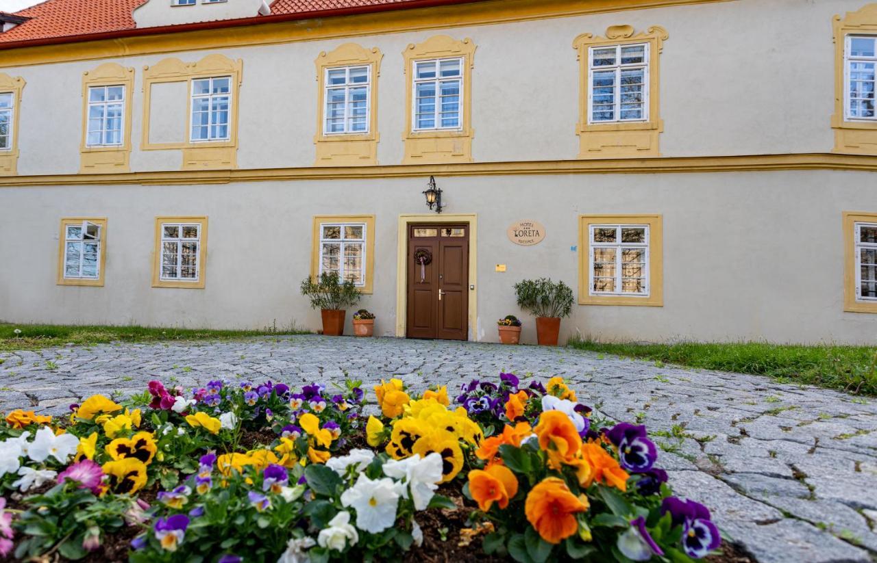 Loreta Prague