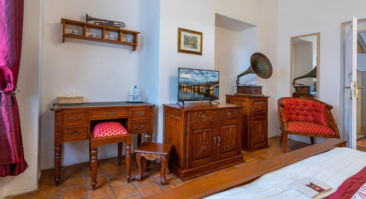 Loreta Hotel
