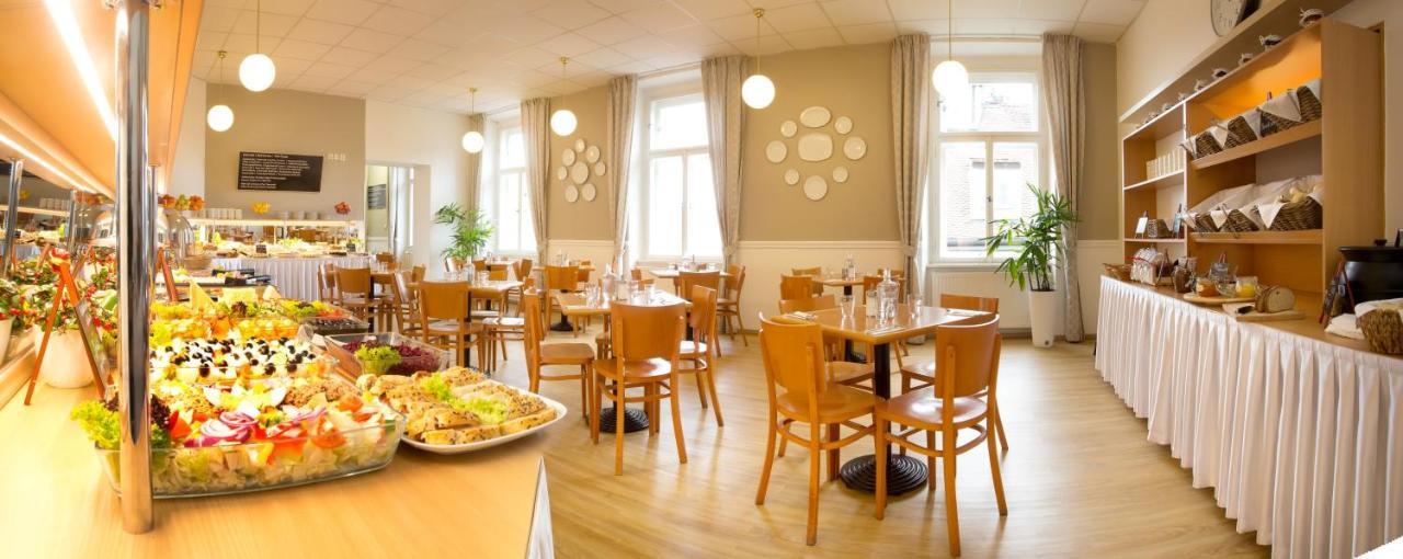 Metropolitan Old Town - Czech Leading Hotel