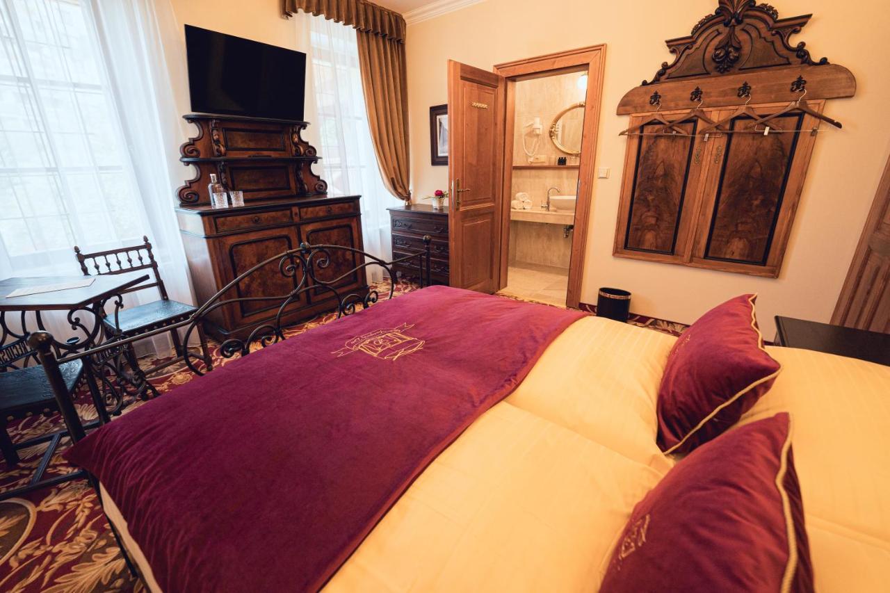 Svatojansky Dvur 4* Prague