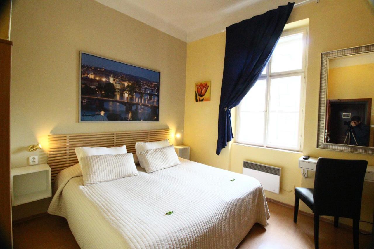 Lounge Crown Hotel 3*