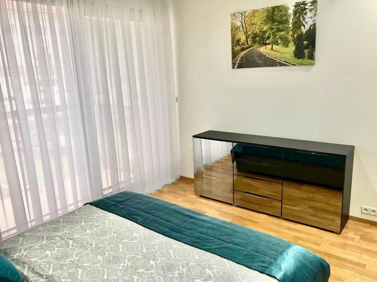 Apartment Korunni Dvur, 2 Free Parkings *