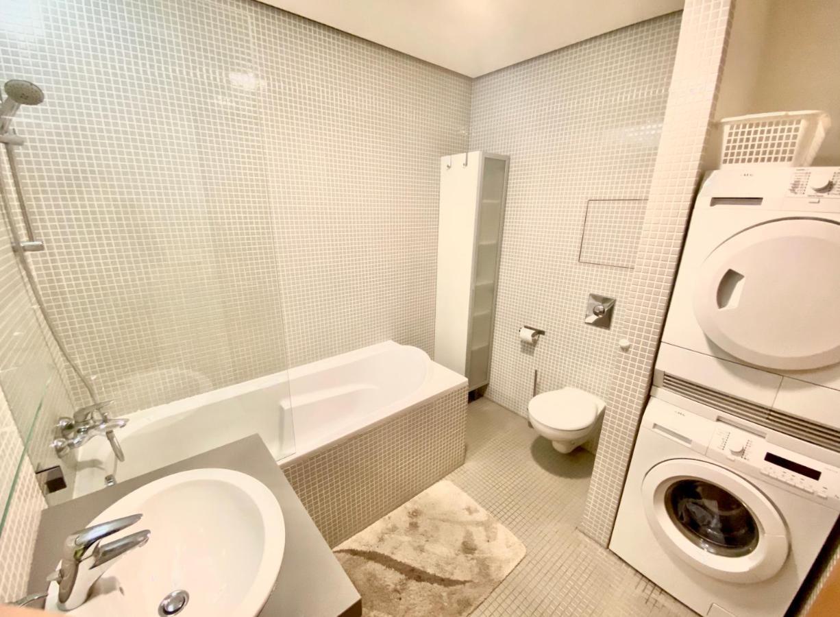 Apartment Korunni Dvur, 2 Free Parkings Prague