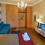 Dlouha Apartment With Balcony