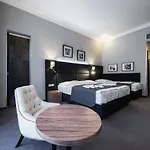 Hotel Noir