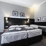 Hotel Noir