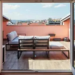 Spacious Apartment In Vrsovice By Prague Days