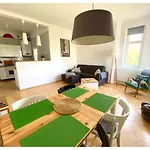 Central-Modern-Apartment