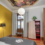 Art House Apartments By Adrez