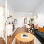 Prague Days - Cozy Apartment With Workspace