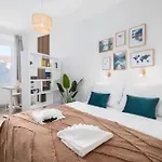 Prague Days - Cozy Apartment With Workspace