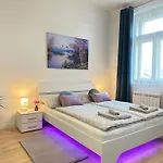 Romantic Apartment In The Center Of Prague
