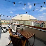 1 Bedroom Apartment With Terrace And Free Parking Near Metro